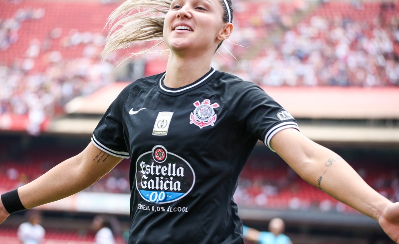 Estrella Galicia 0,0 anuncia patrocínio no uniforme de jogo da equipe  feminina do Corinthians