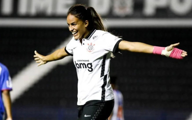 Cinco jogadoras ainda não renovaram seus contratos com a equipe feminina