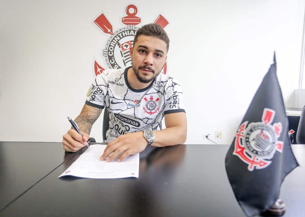 Corinthians contrata João Pedro, lateral direito que será reserva imediato de Fagner, titular absoluto da posição. (Foto: Rodrigo Coca/Agência Corinthians)