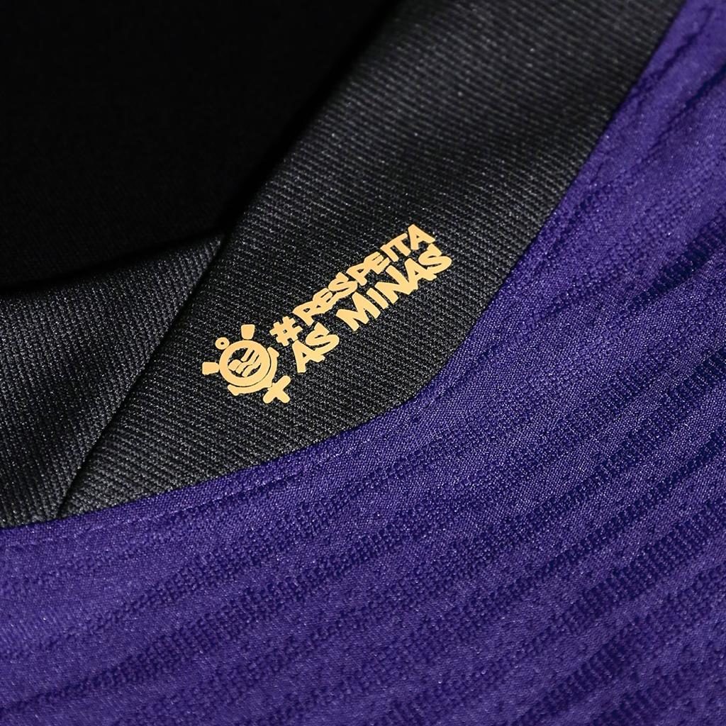 Detalhe na nuca da camisa III do Corinthians. (Foto: Divulgação/Nike)