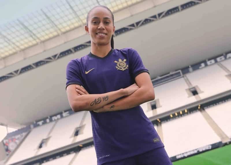 Adriana se despede do Corinthians após cinco anos