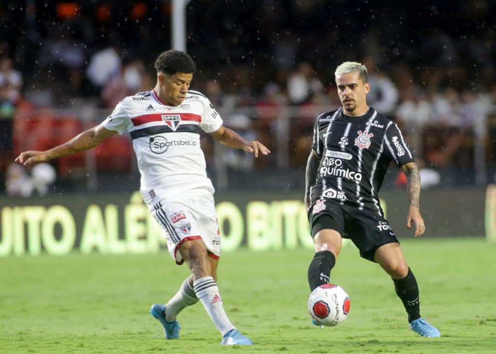 Fágner em jogo pelo Timão (Foto: Rodrigo Coca/Agência Corinthians)