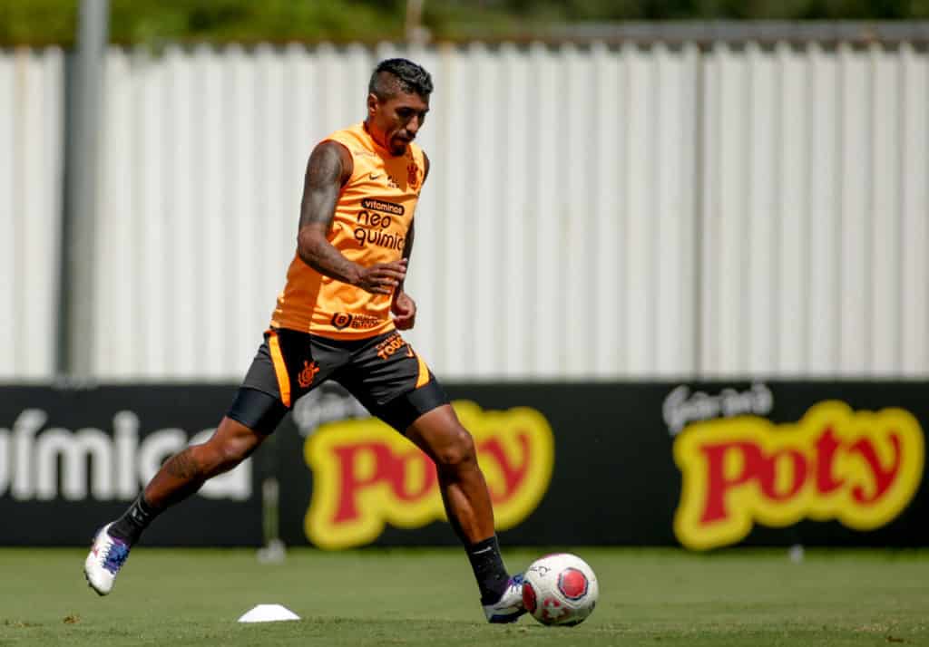 Paulinho em treino pelo Corinthians (Foto: Rodrigo Coca/Agência Corinthians)