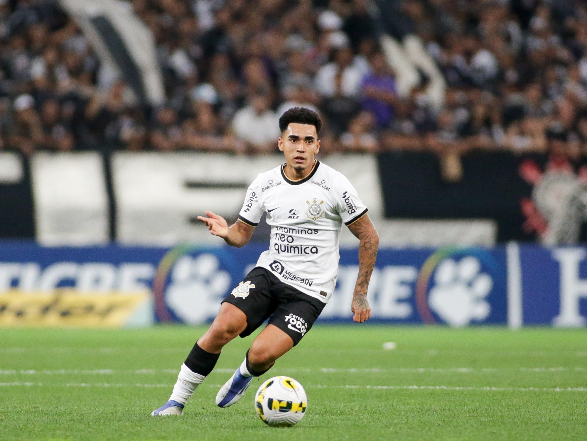Corinthians prolonga vínculo de Du Queiroz; confira nova data