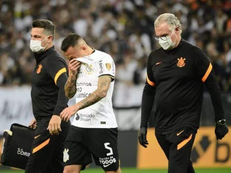 Dúvidas médicas voltam a assombrar o Corinthians