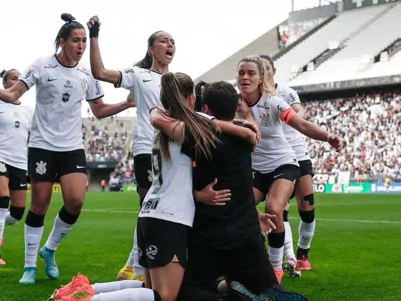 Corinthians recebe o Taubaté em duelo decisivo pelo Paulistão Feminino
