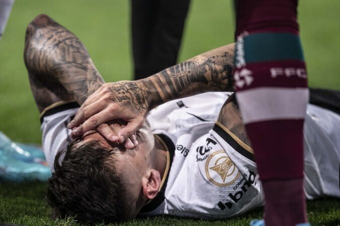 Corinthians: Gustavo Mosquito passa por cirurgia no joelho