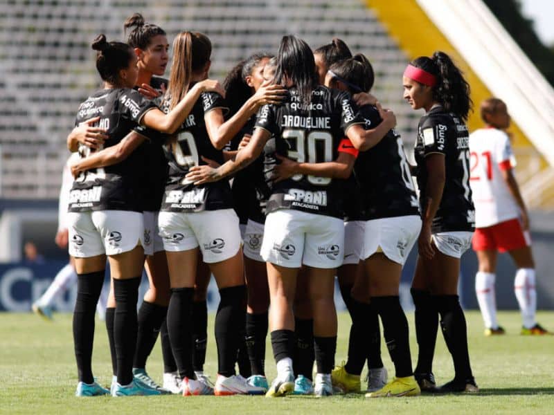 Brinquedos arrecadados na Copa Paulista Feminina serão entregues com a presença das atletas do Corinthians