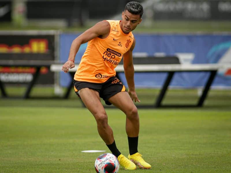 Corinthians inicia semana com treinos em dois períodos; veja detalhes