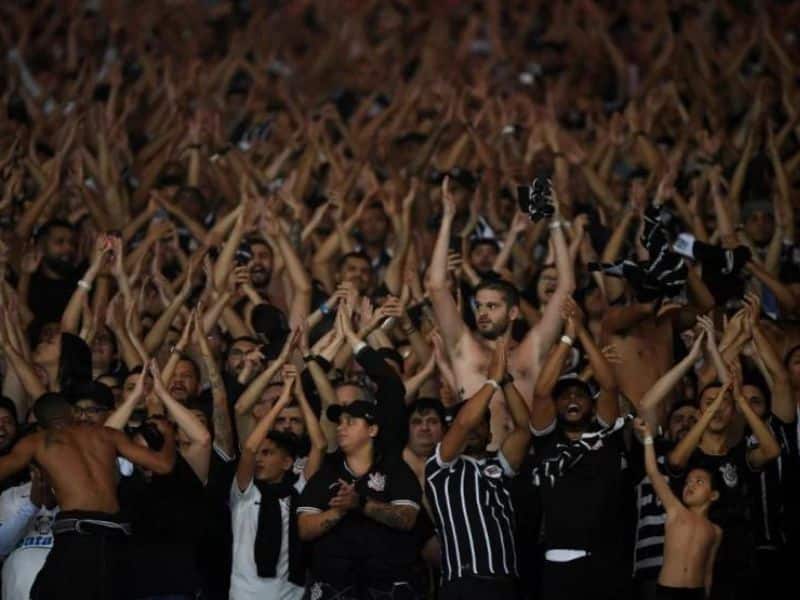 Corinthians tem marca expressiva de público na Neo Química Arena; confira 