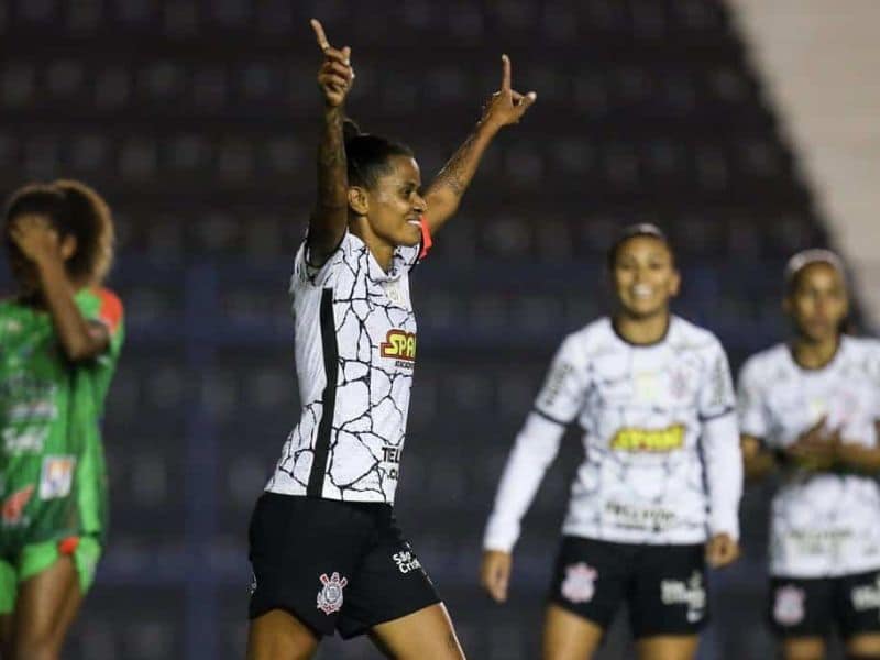 Corinthians feminino já tem três permanências para a próxima temporada; veja quem são