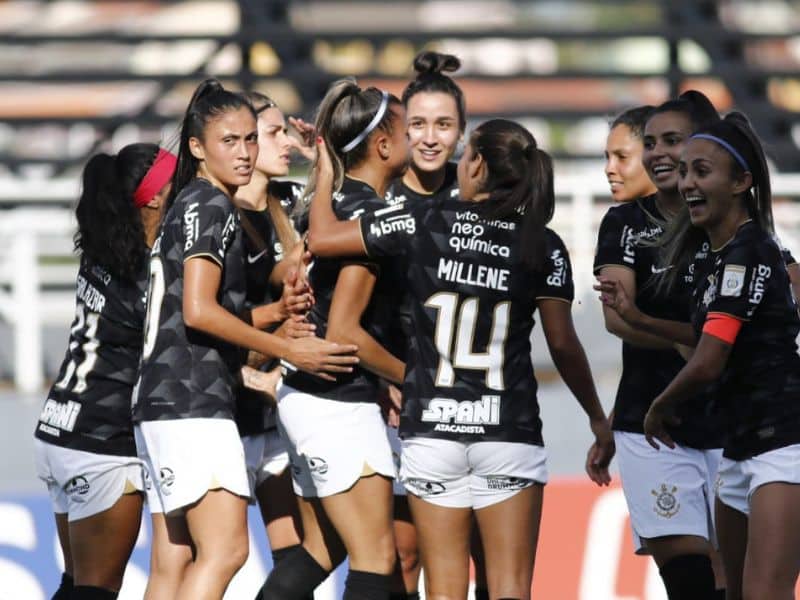 Corinthians supera Bragantino e fica próximo do título da Copa Paulista Feminina