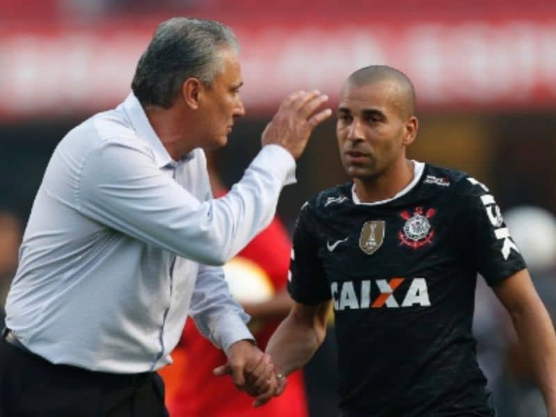 Ex-jogador do Corinthians parabeniza Tite após eliminação na Copa do Mundo: 'tenho muito orgulho'