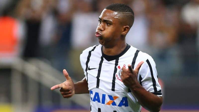 Corinthians pode lucrar com atacante na mira do PSG; veja detalhes