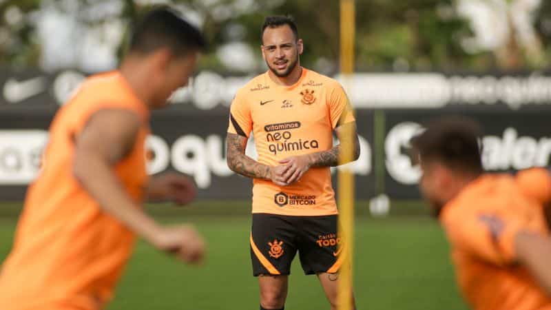 Corinthians renova com Maycon por mais uma temporada; veja detalhes