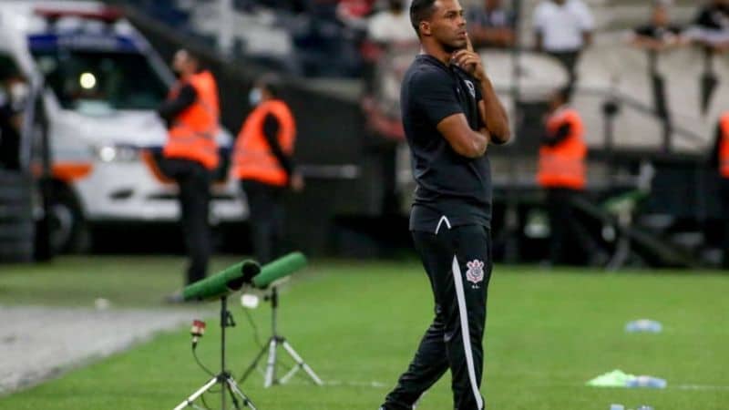Corinthians e Bragantino tem estreia de técnicos no Paulista 2023
