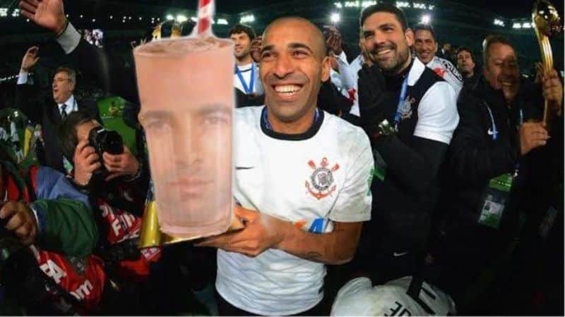 Jake ou Shake: Emerson Sheik, ex-jogador do Corinthians, vira fenômeno em brincadeira na Internet