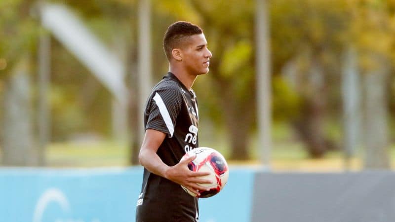 Rodrigo Varanda retorna ao Corinthians após ter contrato de empréstimo com o Chipre antecipado