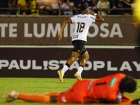 O jogo parecia se encaminhar para as penalidades, mas Wesley apareceu e deu a classificação para o Timão. (Foto: Rodrigo Gazzanel / Ag Corinthians)