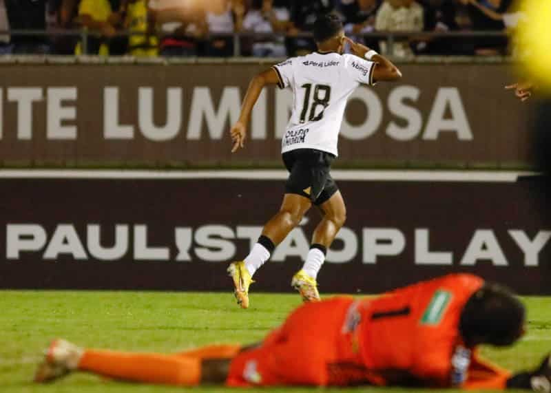 O jogo parecia se encaminhar para as penalidades, mas Wesley apareceu e deu a classificação para o Timão. (Foto: Rodrigo Gazzanel / Ag Corinthians)