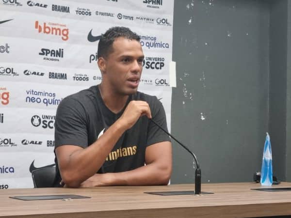Fernando Lázaro fala sobre primeiro gol do Corinthians anulado: 'tentar engolir'