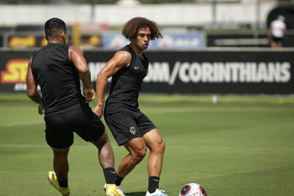 Opção de Fernando Lázaro reforça o time Sub-20 do Corinthians