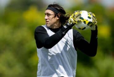 Corinthians treina jogos em campo reduzido no CT Joaquim Grava