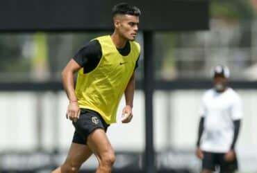 Corinthians retoma treinos de olho no restante da temporada