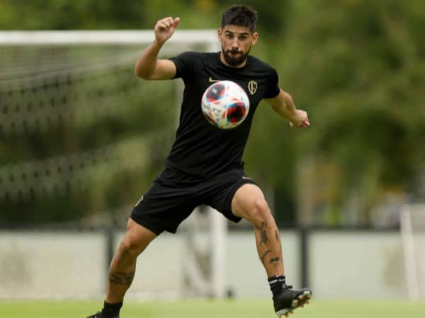 Jogadores em fim de contrato: Presidente do Corinthians esclarece situações