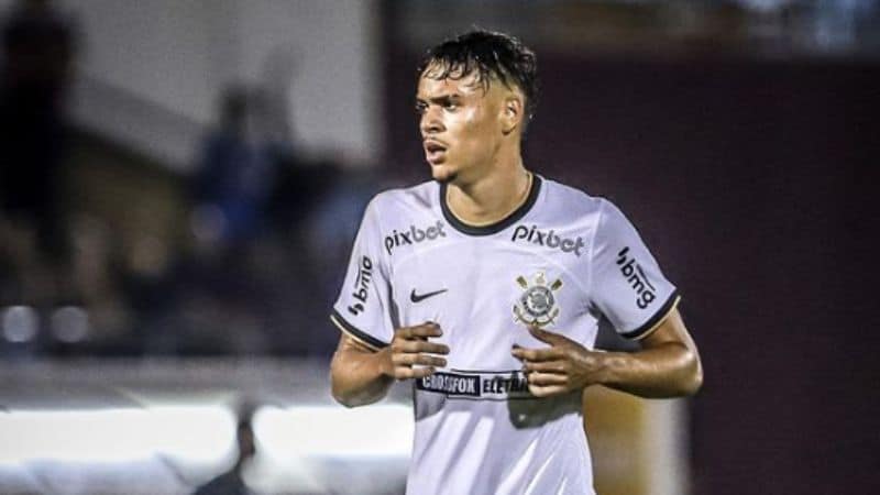 Zagueiro fala sobre estreia do Corinthians no Brasileirão Sub-20