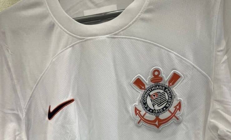 Imagem do uniforme do Corinthians I vazado para 2023