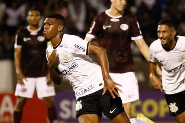 Artilheiro do Corinthians no Sub-20 atrai interesses de outros clubes