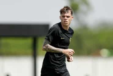Chrystian Barletta se destaca em jogo-treino e pode disputar vaga com Adson no Corinthians