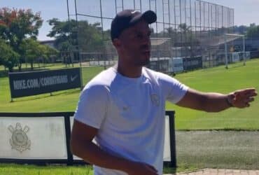 Corinthians promove treino aberto a imprensa