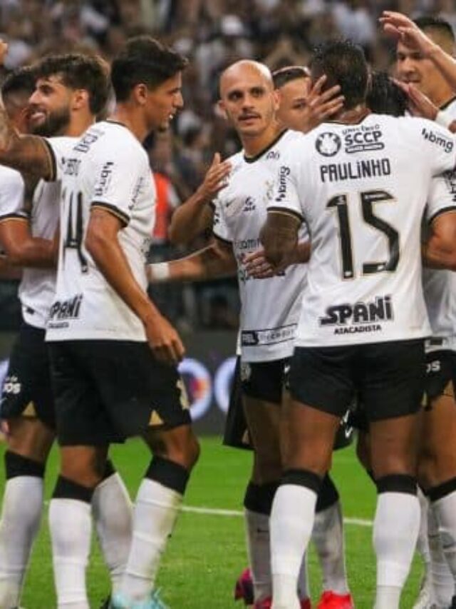 Jogadores do Corinthians comemorando vitória