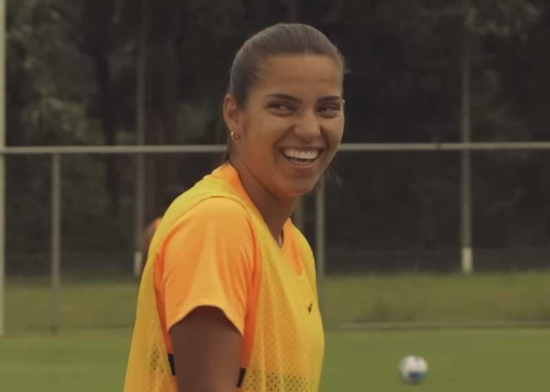 Millene se mostra animada para retornar ao seu estado natal como jogadora profissional. (Foto: Reprodução / Corinthians TV)