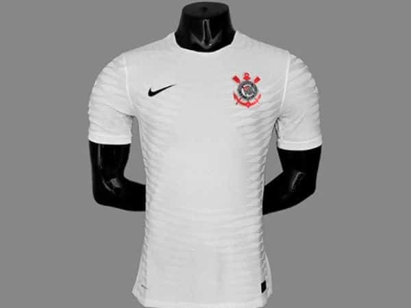 É fake! Os uniformes do Corinthians que vazaram; Confira quais os possíveis cenários para o manto I e III