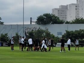 Corinthians se reapresenta após eliminação no Paulistão e treina com 12 garotos da base