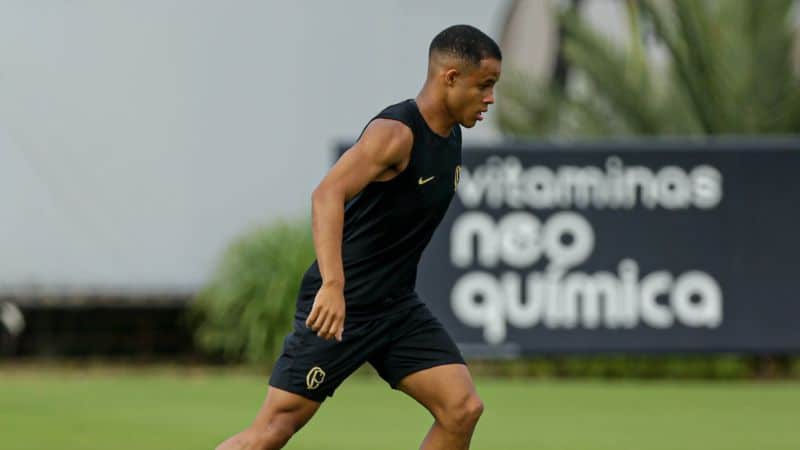Pedro treinando pela equipe do Corinthians