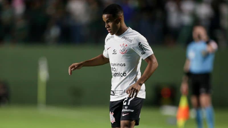 Pedro deve desfalcar o Corinthians na decisão contra o Remo pela Copa do Brasil