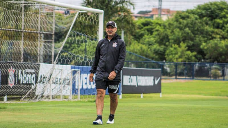 Flávio de Oliveira não é mais preparador físico do Corinthians!