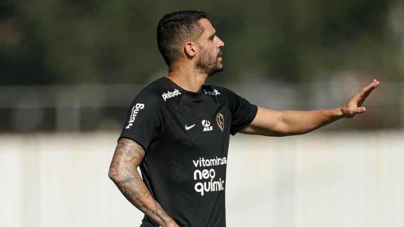 Corinthians x Fluminense: prováveis escalações e onde assistir confronto pelo Brasileirão