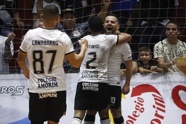 Saiba onde assistir ao futsal Corinthians x Cascavel ao vivo pela Liga Nacional de Futsal 2023