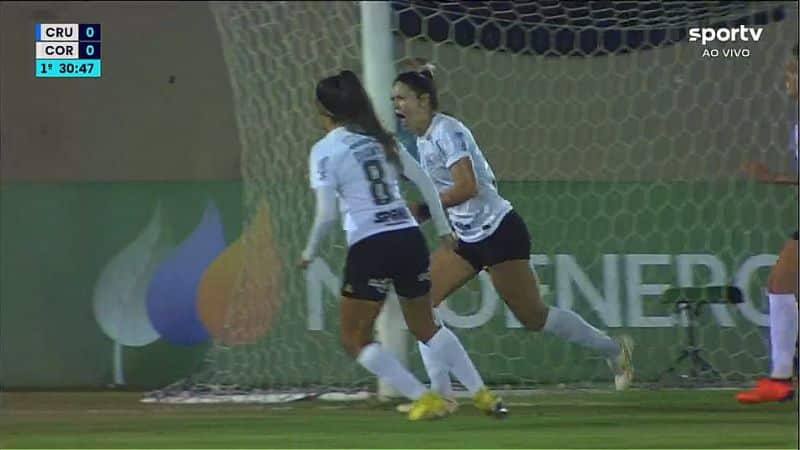 Com gol nos acréscimos, Corinthians bate o Cruzeiro na fase de ida das quartas do Brasileirão Feminino