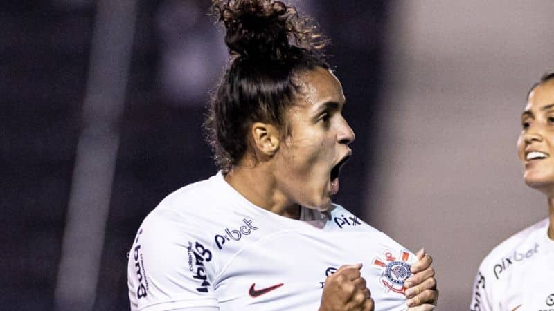 Isabela expressa felicidade em marcar primeiros gols pelo Corinthians e projeta última rodada do Brasileirão Feminino