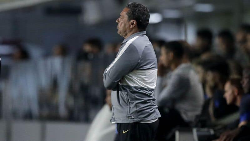 Luxemburgo elogia desempenho do Corinthians em clássico diante do Santos