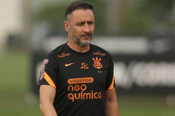 Vítor Pereira justifica saída do Corinthians em entrevista reveladora