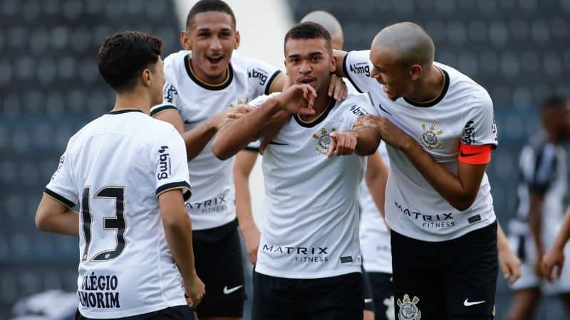 corinthians-sai-na-frente-nas-quartas-do-brasileirao-sub-20