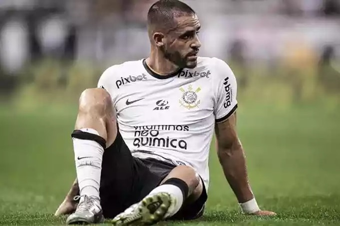 Renato Augusto muda o jogo no 2° tempo, e Corinthians bate o Universitário  pelo mata-mata da Sula - Notícias - Galáticos Online