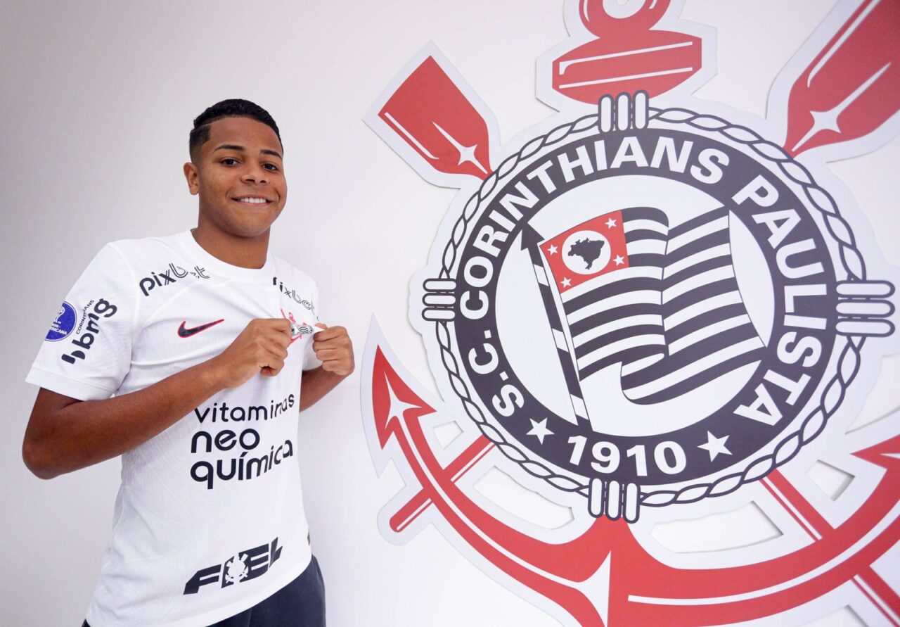 corinthians-anuncia-renovacao-de-contrato-com-wesley